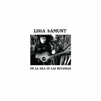 Lidia Damunt en la Isla de las Bufandas